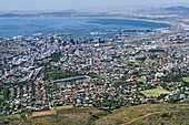 Blick auf Kapstadt von der Spitze des Tafelbergs, Kapstadt, Südafrika, Afrika