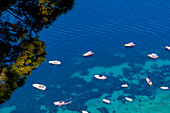 Die Küstenlinie der Insel Capri, Kampanien, Italien, Europa