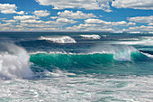 Wellen am Strand Playa del Castillo, El Cotillo, Fuerteventura, Kanarische Inseln, Spanien, Atlantik, Europa