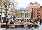 Union Square Green Market, with the Tammany Hall building behind, Manhatten, New York, United States of America, North America