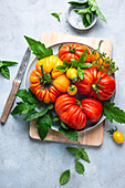Verschiedene frische Tomaten