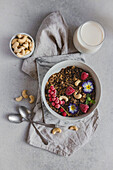 Granola made from the pomace of cashew milk