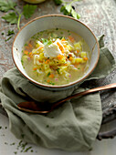 Pointed cabbage potato soup