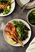 Baked prawns with salad