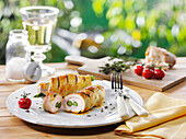 Turkey rolls with asparagus and cream cheese