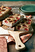 Rustikale Focaccia mit Kirschtomaten