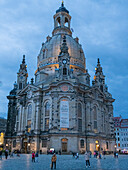 Die Dresdner Frauenkirche, eine zwischen 1994 und 2005 wiederaufgebaute lutherische Kirche, Dresden, Sachsen, Deutschland, Europa