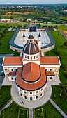 Luftaufnahme der Basilika der Unbefleckten Empfängnis, Mongomo, Rio Muni, Äquatorial-Guinea, Afrika
