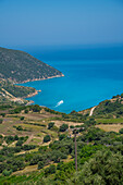 Blick auf Küstenlinie, Meer und Hügel bei Agkonas, Kefalonia, Ionische Inseln, Griechische Inseln, Griechenland, Europa