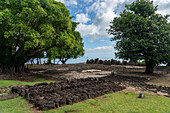 Marae Taputapuatea ist ein großer Marae-Komplex bei Opoa in Taputapuatea, an der Südostküste von Raiatea, Gesellschaftsinseln, Französisch-Polynesien.