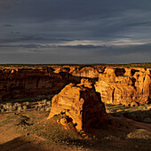 USA, Arizona, Canyon De Chelly, Late evening light in Canyon De Chelly\n