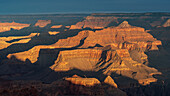USA, Arizona, Grand Canyon National Park, Südrand, Luftaufnahme des Südrandes des Grand Canyon bei Sonnenuntergang