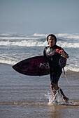 Quiksilver Festival in Capbreton, Hossegor und Seignosse, mit 20 der besten Surfer der Welt, die von Jeremy Flores ausgewählt wurden, um im Südwesten Frankreichs gegeneinander anzutreten.