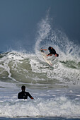 Quiksilver Festival in Capbreton, Hossegor und Seignosse, mit 20 der besten Surfer der Welt, die von Jeremy Flores ausgewählt wurden, um im Südwesten Frankreichs gegeneinander anzutreten.