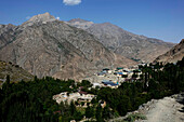 Dorf in den abgelegenen und spektakulären Fann-Bergen, Teil der westlichen Pamir-Alay, Tadschikistan, Zentralasien, Asien
