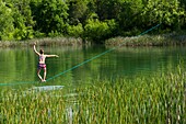 Frankreich, Ardeche, Berrias et Casteljau, Lac de Cornadon, Ardeche Slackline Treffen