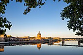 France, Haute Garonne , Toulouse, Saint Pierre bridge, Saint Joseph de la Grave hospital\n