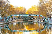 Frankreich, Paris, der Saint-Martin-Kanal, die Richerand-Brücke im Herbst