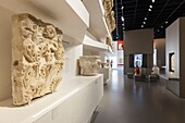 France, Gard, Nimes, Musee de la Romanite by architect Elizabeth de Portzamparc, remains from excavations at the Villa Roma, archaeological site near the La Fountaine source in Nîmes\n