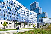 France, Paris, Clichy-Batignolles eco-district, Cité Judiciaire de Paris designed by the architect Renzo Piano gathers district courts, the High Court of Paris and the regional direction of the judicial police\n