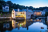 Frankreich, Finistere, Pont-Aven, die Ufer des Flusses Aven, Restaurant Moulin du Grand Poulguin