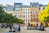 France, Paris, area listed as World Heritage by UNESCO, Ile de la Cite, Place du Dauphine\n