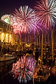 Frankreich, Finistere, Brest, ATMOSPHÄRE 14. Juli Feuerwerk Internationales Maritimes Festival Brest 2016