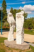 Frankreich, Paris, Parc de la Butte au Chapeau Rouge, Stele für die Toten des Algerienkrieges