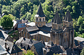 Frankreich, Aveyron, Conques, das zu den schönsten Dörfern Frankreichs zählt, romanische Abtei Saint Foy aus dem 11. Jahrhundert, von der UNESCO zum Weltkulturerbe erklärt