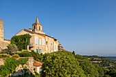 Frankreich, Vaucluse, Venasque, Ausgezeichnet als die schönsten Dörfer Frankreichs