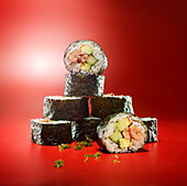 Maki-Sushi mit Nordseekrabbe