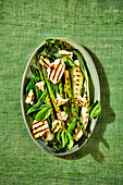 Grilled green vegetables with halloumi