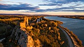 Frankreich,Vaucluse,Châteauneuf du Pape,Schloss von L'Hers (Xe) am Ufer der Rhone (Luftaufnahme)