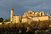 Frankreich,Gers,Auch,Tour Senechal oder Armagnac und Kathedrale Sainte Marie
