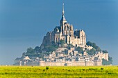 Frankreich,Manche,Bucht von Mont Saint Michel, von der UNESCO zum Weltkulturerbe erklärt, Abtei von Mont Saint Michel