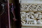 Frankreich,Maine et Loire,Fontevraud l'Abbaye,Loire-Tal als Weltkulturerbe der UNESCO,Abtei von Fontevraud,12-17 Jh.,die Abteikirche aus dem 12.Jh.,Kapitell-Detail