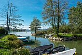 Frankreich,Savoie,Aiguebelette-See,der Fischereihafen mit ausschließlich elektrischen Booten