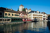 France,Haute Savoie,Annecy,the channel of Thiou deversoir of the lake,the pier Perriere and the castle