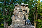 France,Paris,along the GR® Paris 2024 (or GR75),metropolitan long-distance hiking trail created in support of Paris bid for the 2024 Olympic Games,Bois de Vincennes,Pilgrims of Clouds and Water,bronze of the Japanese sculptor Torao Yazaki