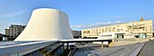 Frankreich,Seine Maritime,Le Havre,von Auguste Perret wiederaufgebaute Stadt, die von der UNESCO zum Weltkulturerbe erklärt wurde,Space Niemeyer,Le Volcan (Der Vulkan) des Architekten Oscar Niemeyer,das erste in Frankreich gebaute Kulturzentrum