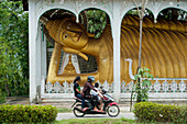 Thailand,Kanchanaburi,Sangkhlaburi,Liegender Buddha,Wat Somdet