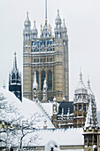 Houses Of Parliament im Schnee, London, Vereinigtes Königreich