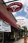 Haupteinkaufsstraße in Boerne,Texas Hill Country,Texas,Usa