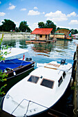 Serbien,Donau,Belgrad,schwimmend auf dem Fluss,Boote vertäut,Cafe Bars