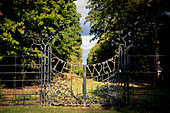 UK,England,Richmond,London,Richmond Park,St Paul's Vista,King Henry's Mound,Ornamental gate