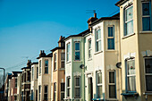 UK,England,Pastellfarbene Häuser in Walthamstow Village,London