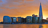 UK,Shard und City Hall vom Ufer der Themse,London