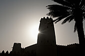 Silhouette des Al Jahili Forts, Al Ain, Abu Dhabi, Vereinigte Arabische Emirate