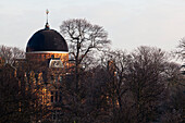 Königliches Observatorium an einem Wintermorgen im Greenwich Park, Greenwich, London, England, Großbritannien