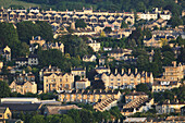 Blick über Bath und seinen berühmten honigfarbenen Bath Stone, Bath, Somerset, England